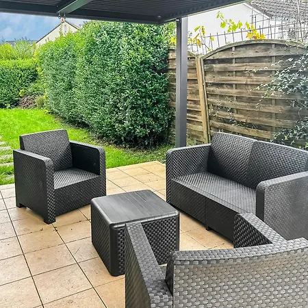 Dom wakacyjny Maison Lumineuse, Jardin Et Wi-fi Gratuit