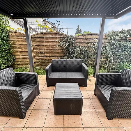 Maison Lumineuse, Jardin Et Wi-fi Gratuit Hébergement de vacances