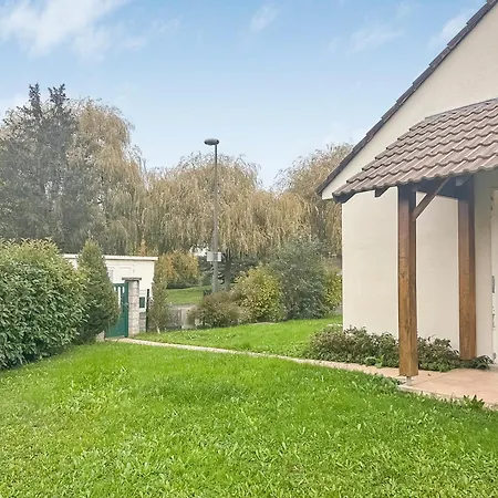 Hébergement de vacances Maison Lumineuse, Jardin Et Wi-fi Gratuit *