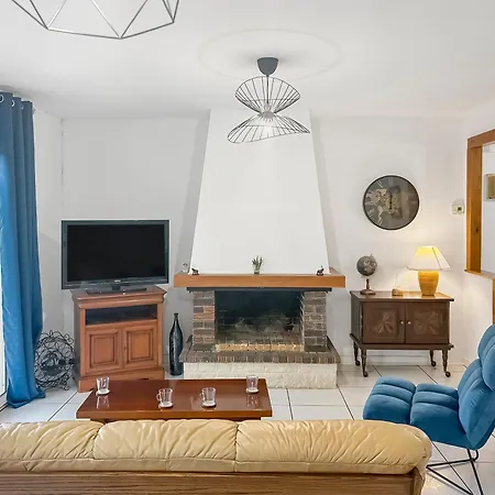 Hébergement de vacances Maison Lumineuse, Jardin Et Wi-fi Gratuit *