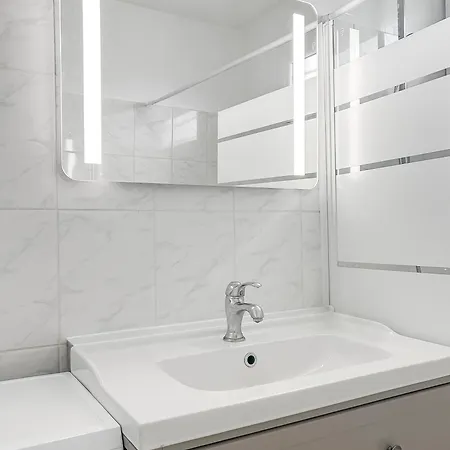 Maison Lumineuse, Jardin Et Wi-fi Gratuit *