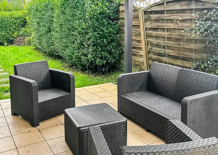 Hébergement de vacances Maison Lumineuse, Jardin Et Wi-fi Gratuit