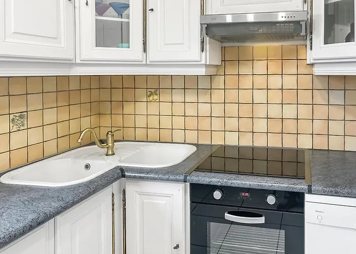 Maison Lumineuse, Jardin Et Wi-fi Gratuit Hébergement de vacances