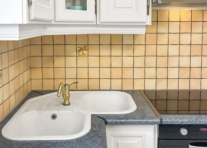 Maison Lumineuse, Jardin Et Wi-fi Gratuit Hébergement de vacances